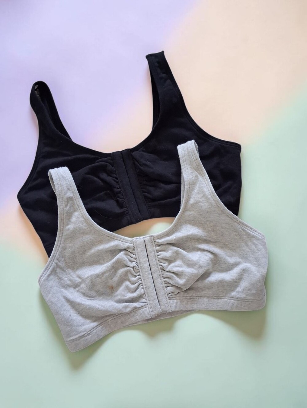2 Fruit of the Loom Comfort Front-Closure Sports Bras Black & Gray Women's Sz 34